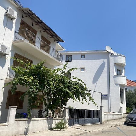 Apartments Gabrijela Biograd Na Moru Exterior foto